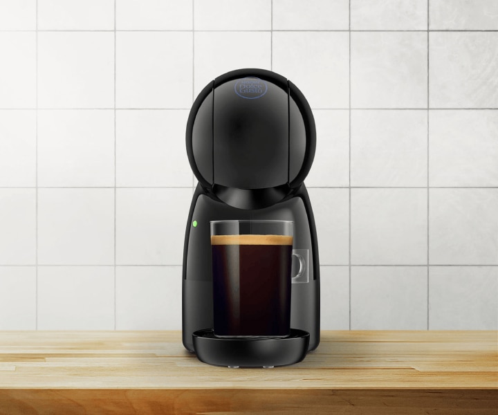 Izbliza Piccolo XS aparat za kavu NESCAFÉ® Dolce Gusto®